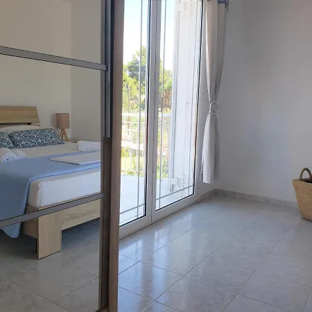 Malibu & * Lassi (Kefalonia)